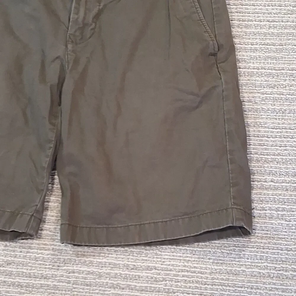 ​Tommy Hilfiger Mens 30 Chino Shorts Olive Green Flat Front Preppy Cotton 9 Inse